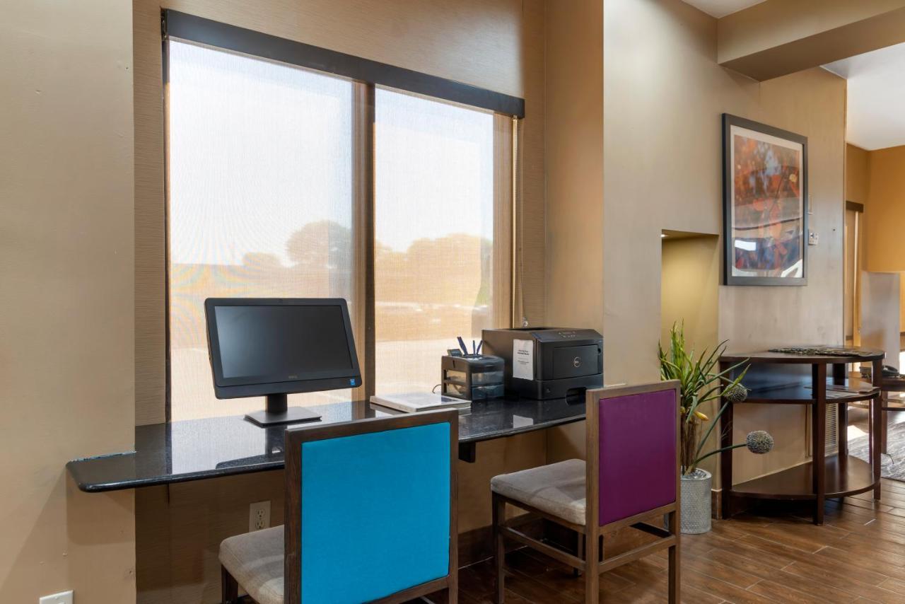 Comfort Suites Locust Grove Atlanta South Екстер'єр фото